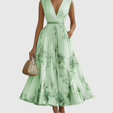 ROWELLA | ELEGANTTI PLISSEERATTU MAXIMEKKO