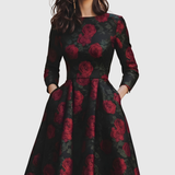 LILLA | ELEGANTTI VINTAGE A-LINJAN MAXIMEKKO KUKKAKUVIOLLA