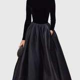 ARADIA | ELEGANTTI MUSTA SAMETTI- JA SATIINI MIDI-MEKKO