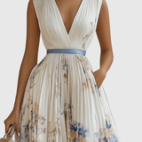 ROWELLA | ELEGANTTI PLEATATTU MAXIMEKKO