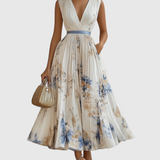 ROWELLA | ELEGANTTI PLISSEERATTU MAXIMEKKO