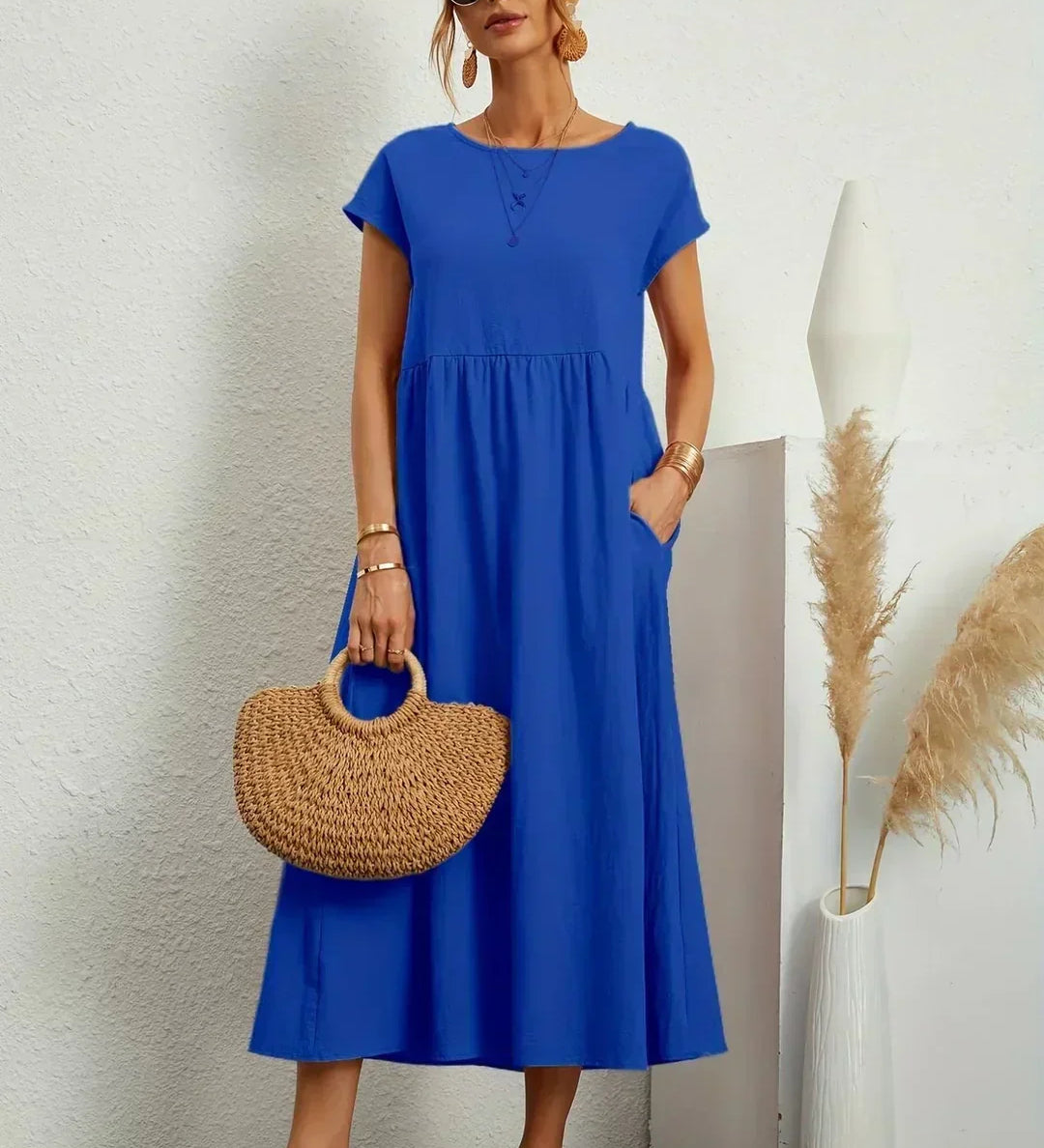Charlotte ™ — Virtaviivainen Midi Mekko Ajattomalla Eleganssilla