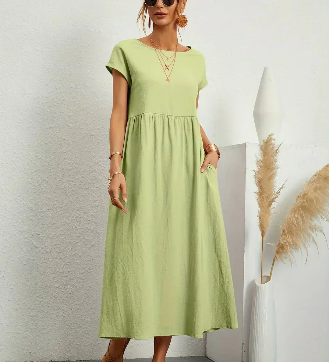Charlotte ™ — Virtaviivainen Midi Mekko Ajattomalla Eleganssilla