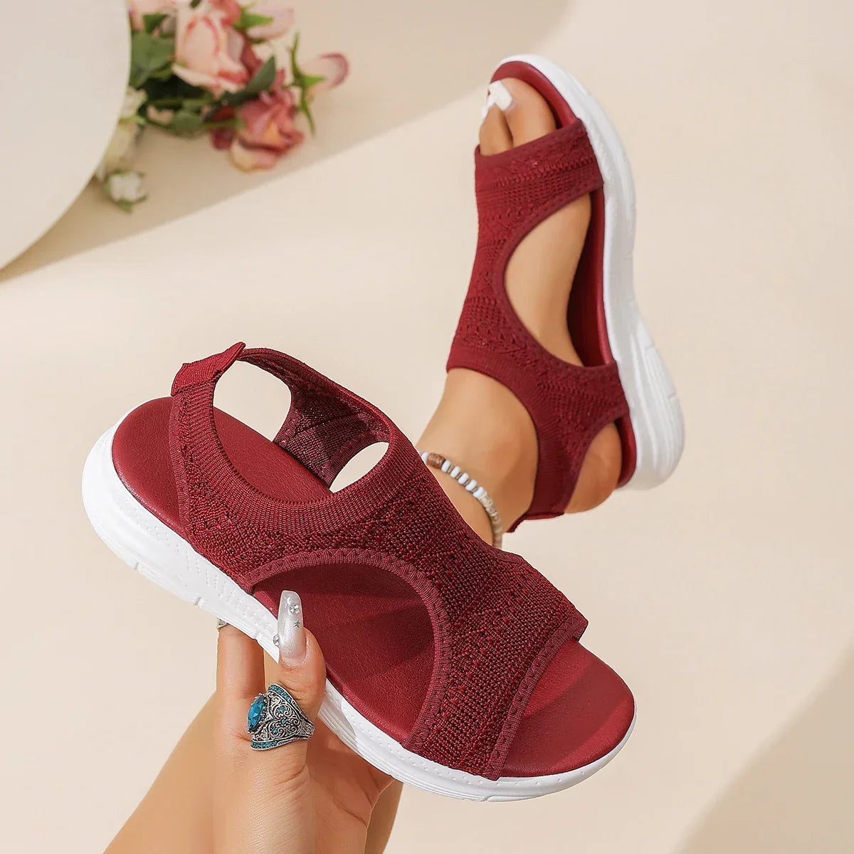 OLIVIA MANCHESTER | BREEZE HENGITTÄVÄT ORTOPEDISET SANDALIT