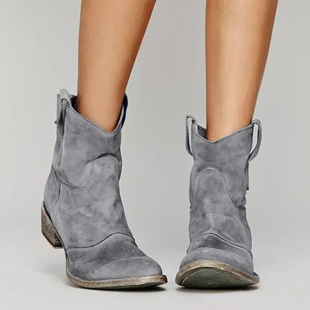 CYRINE | VINTAGE COWBOY NAHKASAAPAT